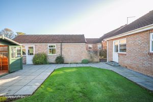 Rear gardens- click for photo gallery